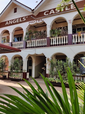 Exterior - Angel's Castle Hotel (Kampala)