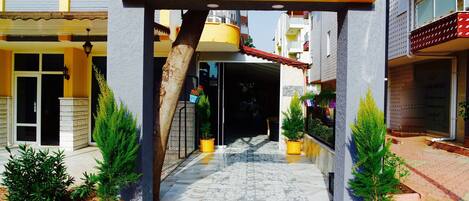 Entrée de l’hébergement