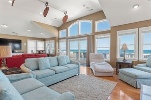 Televisión, chimenea y futbolito 