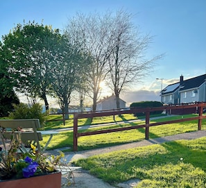 Property grounds - Charming, Modern Masonette in Fermoy River Town. Pet Friendly. (Fermoy)