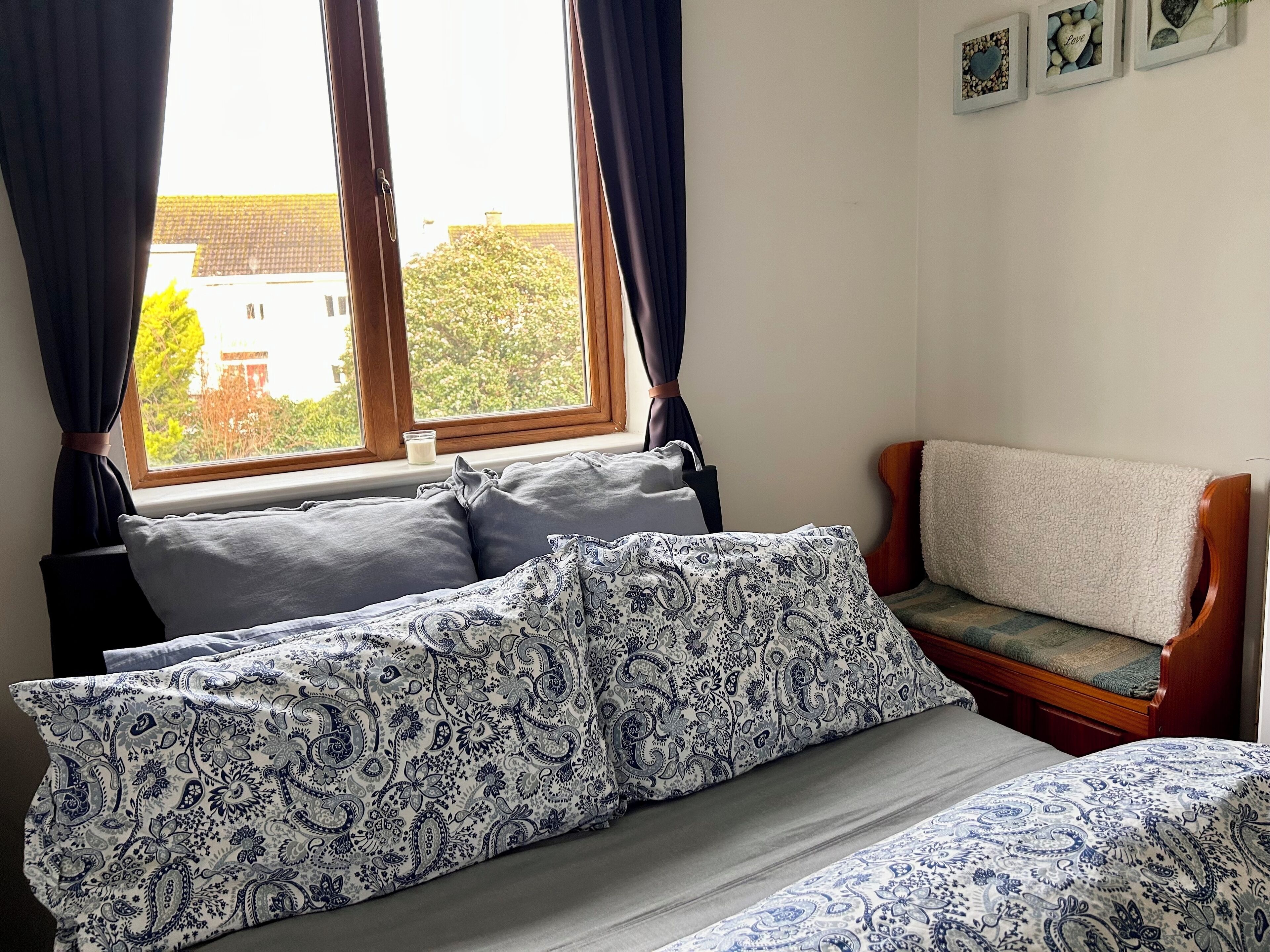 2 bedrooms, iron/ironing board, travel crib, free WiFi