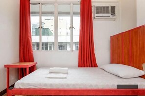 Room - Stay Malate (Wanderers Guest House) (MANILA)