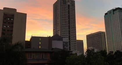Stay Malate (Wanderers Guest House)
