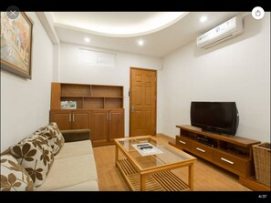 Flat-screen TV - Palmo Service Apartment 2 (Hanoi)