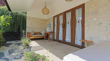 Gili Air Deluxe Family Room | Terrace/patio