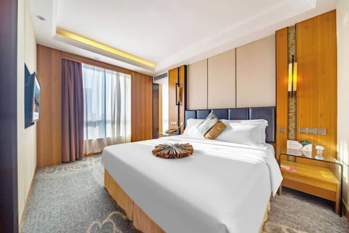 Minibar, in-room safe, desk, blackout drapes