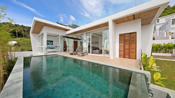Outdoor pool, sun loungers - Villa Namo (Koh Samui)