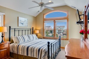 8 bedrooms, iron/ironing board, WiFi, bed sheets - Lemon Crush: Semi-oceanfront, Private Pool & Spa (Nags Head)