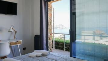 3 chambres, coffres-forts dans les chambres, bureau