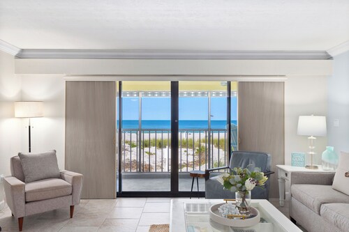 2BR Gulfside Paradise – Longboat Key by RVA