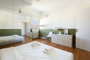 3 bedrooms, iron/ironing board, free WiFi