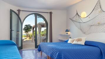 3 bedrooms, iron/ironing board, travel crib, free WiFi