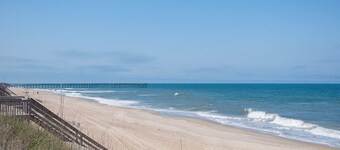 Mann Cottage: Oceanfront, Dune Deck, Pets OK