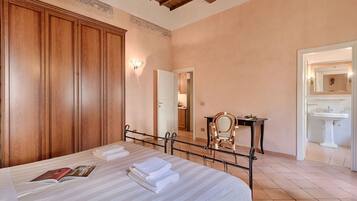 2 chambres, bureau, fer et planche Ă repasser, Wi-Fi