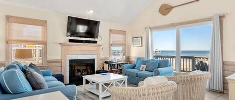 Fernseher, Kamin, DVD-Player, Tischfußball