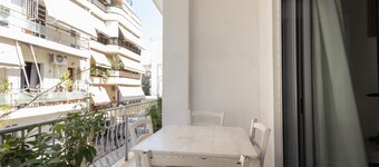 4BR House near Acropolis | Roof Garden | 12 Guests and Jacuzzi