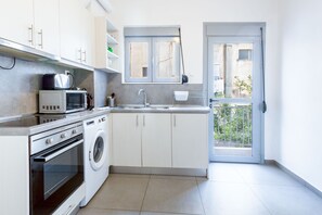 Fridge, microwave, oven, dishwasher