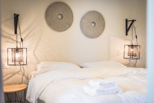 Luxury Home with Jacuzzi and Spectacular Sea Views for 8 Guests