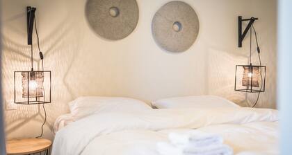 Luxury Home with Jacuzzi and Spectacular Sea Views for 8 Guests