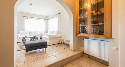 Luxury Home with Jacuzzi and Spectacular Sea Views for 8 Guests