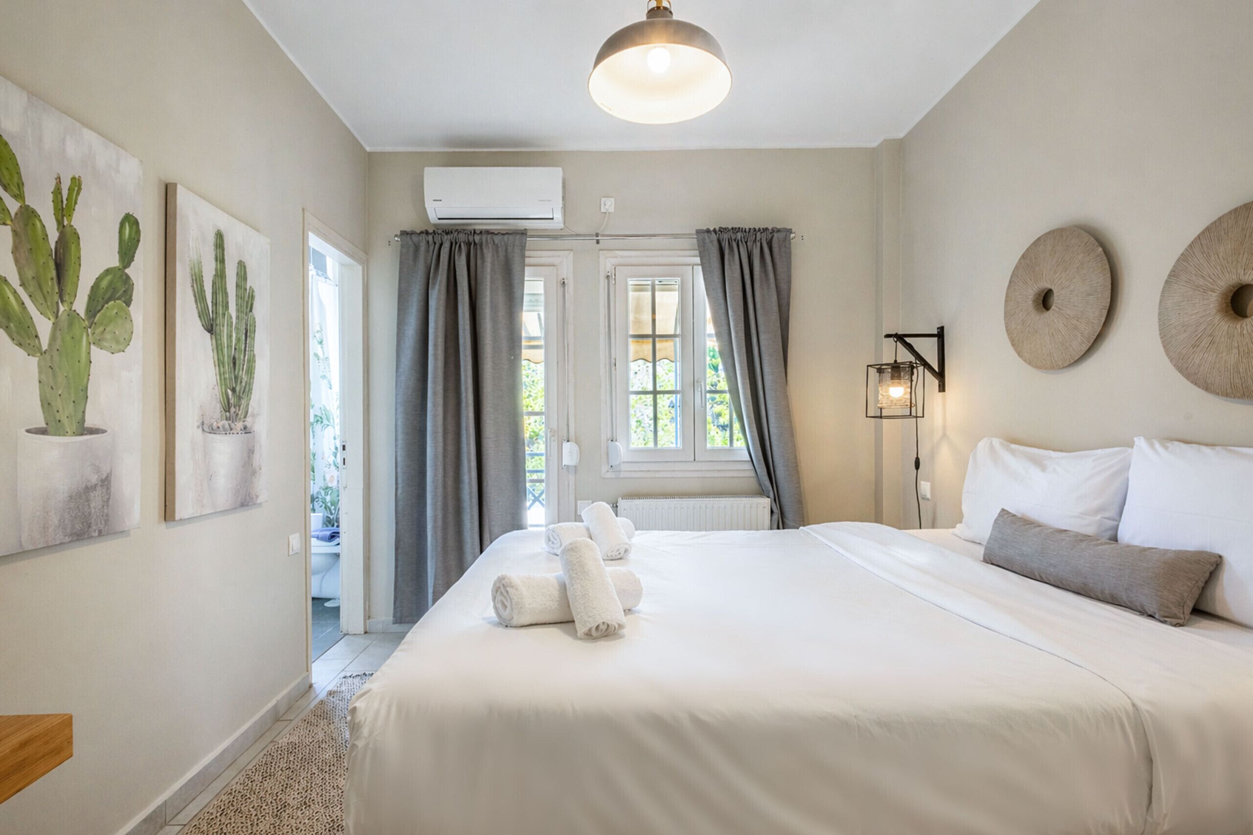 3 chambres, fer et planche à repasser, Wi-Fi gratuit, draps fournis