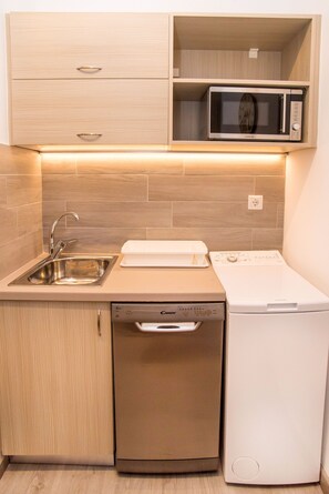 Fridge, microwave, oven, dishwasher