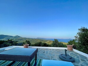 Outdoor dining - Seclusion & privacy in Alonissos 3BR Luxury Pool Villa with dream view (Alonissos)
