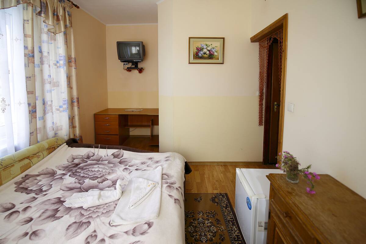 Habitación individual estándar | Ropa de cama de alta calidad y wifi gratis