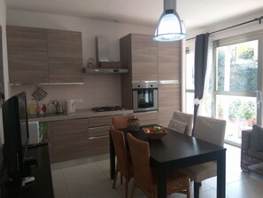Fridge, oven, stovetop, dishwasher -  Near the sea for 4 people Private Outdoor, Free Wi-Fi, Air Conditioning garag (Castiglioncello)