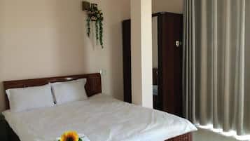 Desk, blackout curtains, free WiFi