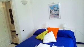 2 多间卧室、熨斗/熨衣板、免费 WiFi、床单