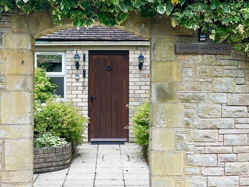 GELTSDALE GARDEN APARTMENT, Wetheral, Nr Carlisle. Mökki, joka nukkuu 4 vierasta 2 makuuhuonetta