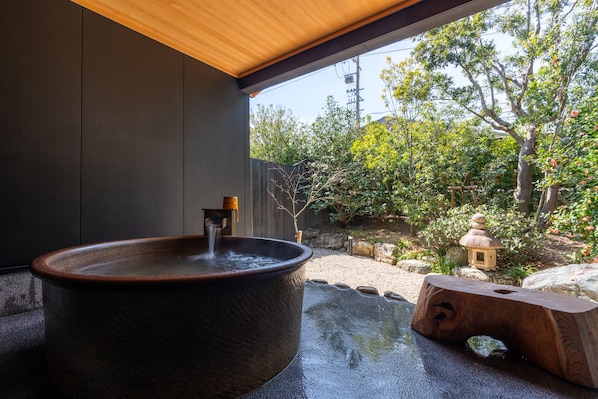 Couette en duvet d'oie, minibar, coffres-forts dans les chambres, bureau