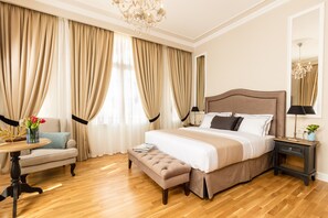 Luxury Double Room (Mansion Corner)