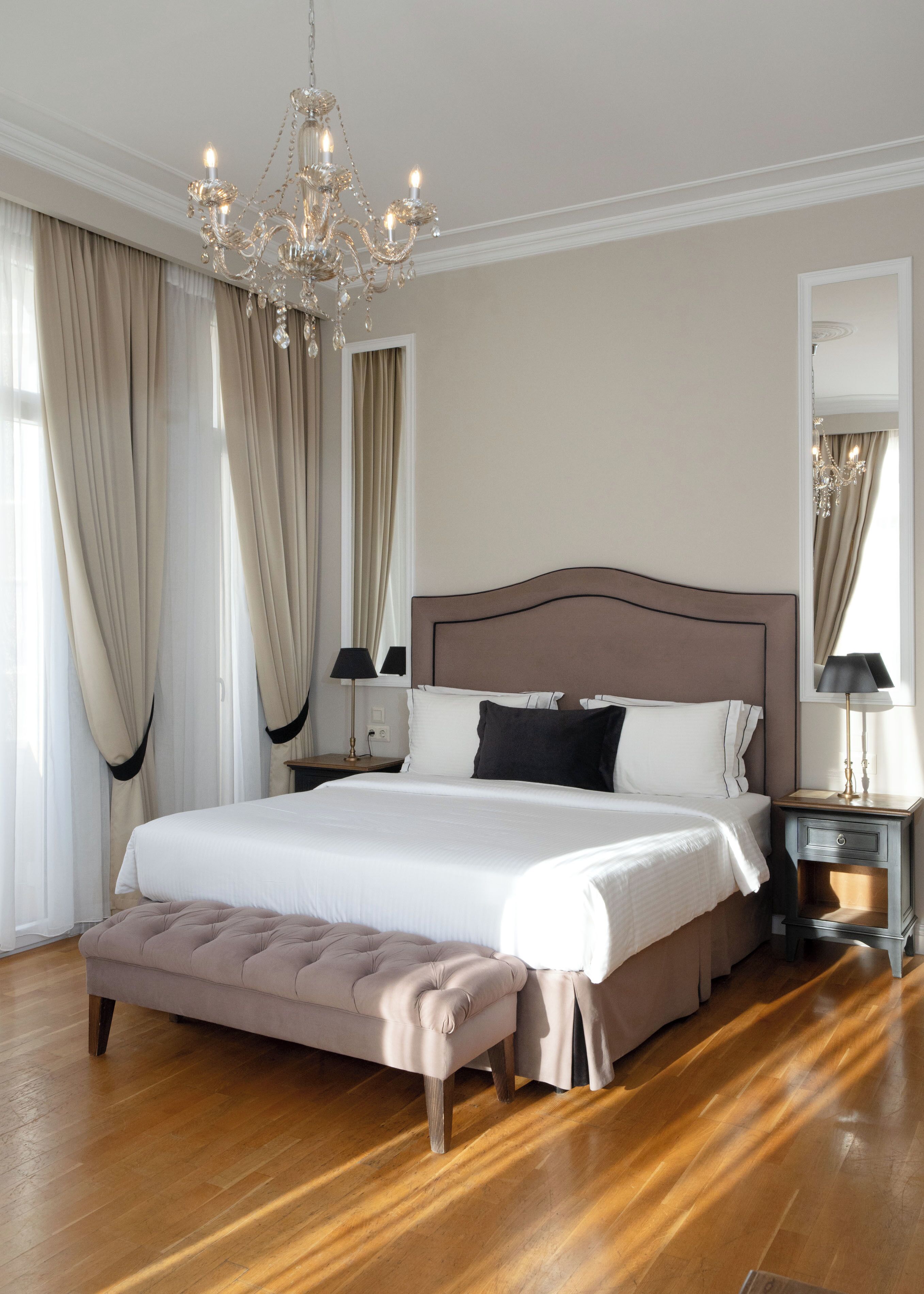 Luksus-dobbeltrom (Mansion Corner) | Sengetøy av topp kvalitet, minibar, safe på rommet og skrivebord