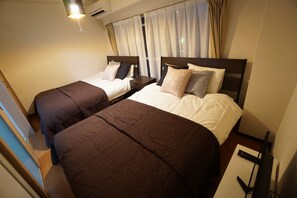 Apartment | Free WiFi - Takemura House Kyoubashi (Osaka)