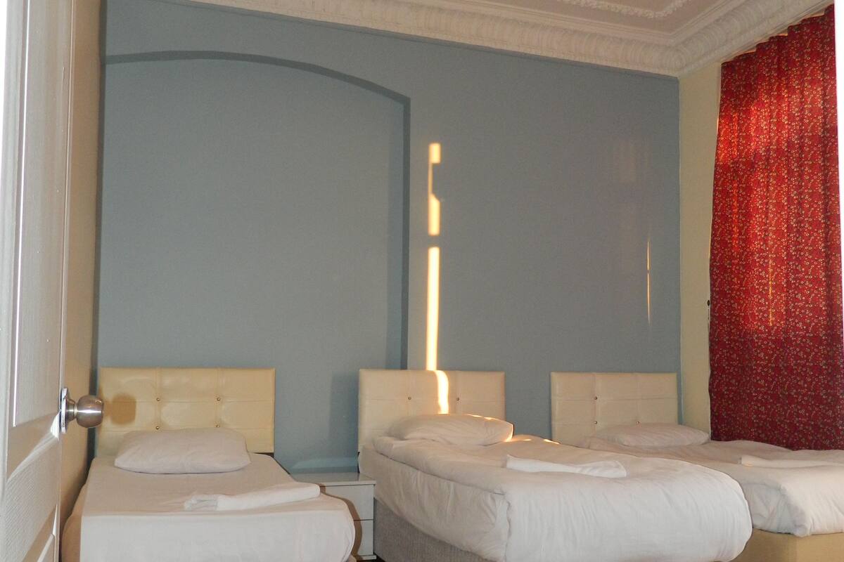 In-room safe, free WiFi
