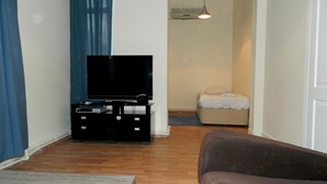 Fourth Floor 2 Bedroom Apartment  | Living room - Taksim Family Flats (Istanbul)