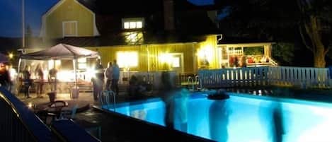 Piscine extérieure (ouverte en saison)
