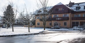 Property entrance - Entenwirt Seeham (Seeham)