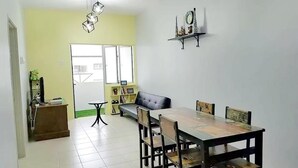 3 Bedroom Apartment | Living area - Triple J (Tanah Rata)