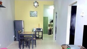 3 Bedroom Apartment | Living area - Triple J (Tanah Rata)