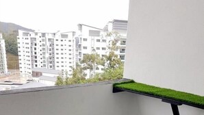 3 Bedroom Apartment | Balcony - Triple J (Tanah Rata)