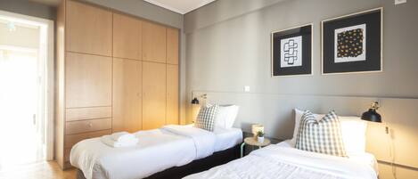 3 bedrooms, iron/ironing board, free WiFi, bed sheets