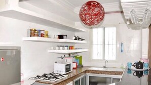 Private kitchen - 2 Bedrooms in the Most Luxury Place (Casablanca)