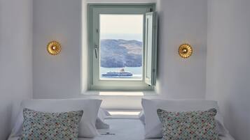 Phòng Suite Junior, bồn tắm nước nóng, quang cảnh biển | Minibar, két bảo mật tại phòng, phòng cách âm