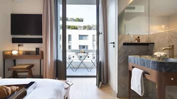Habitación ejecutiva | Ropa de cama hipoalergénica, camas con efecto memoria y minibar
