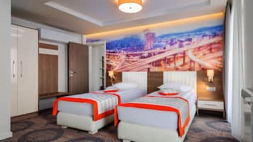 Standard Apartment, Multiple Beds, Kitchenette