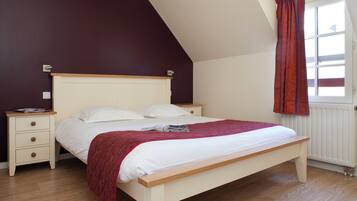 Free WiFi, bed sheets