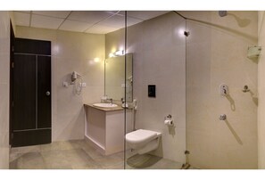 Premium Room, 1 Bedroom, Non Smoking, Private Bathroom | Bathroom | Shower, free toiletries, hair dryer, slippers